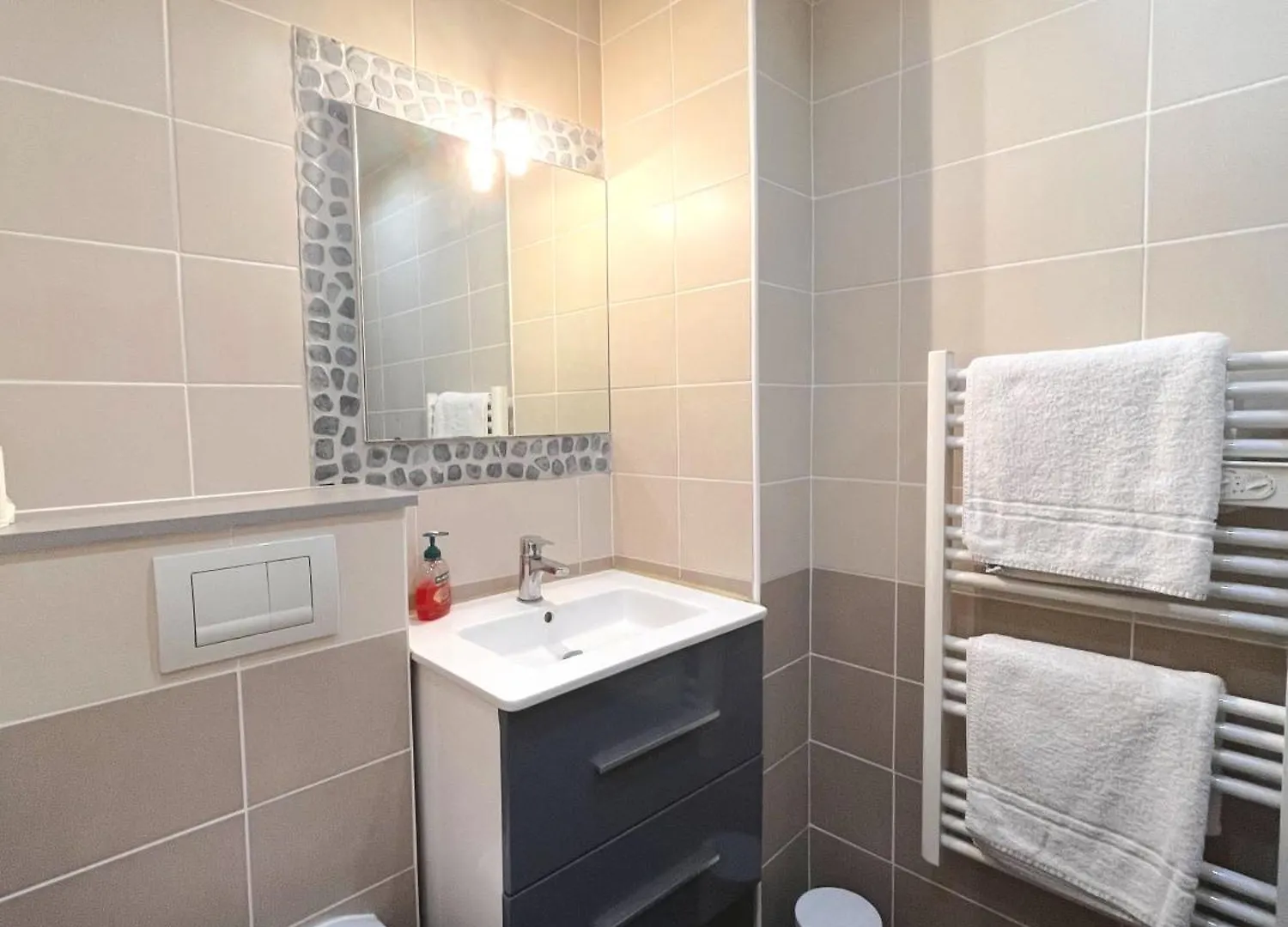 Studio Jade A 100M De La Plage Hyeres 0*,  France